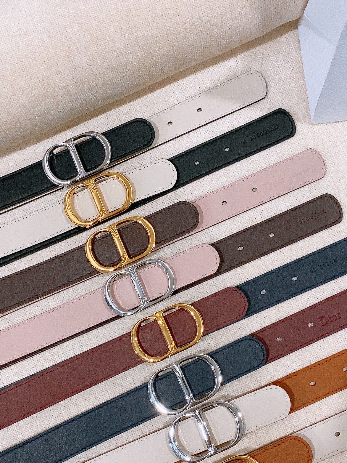 -迪家✨ Montaigne Belt 25mm 进口小牛皮腰带(经典亮面CD搭扣款) 甄选小牛皮打造,侧边手工编织工艺 -迪家✨ Montaigne Belt 25mm 进口小牛皮腰带(经典亮面CD搭扣款) 甄选小牛皮打造,侧边手工编织工艺