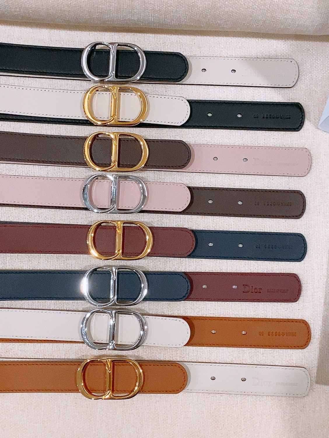 -迪家✨ Montaigne Belt 25mm 进口小牛皮腰带(经典亮面CD搭扣款) 甄选小牛皮打造,侧边手工编织工艺 -迪家✨ Montaigne Belt 25mm 进口小牛皮腰带(经典亮面CD搭扣款) 甄选小牛皮打造,侧边手工编织工艺
