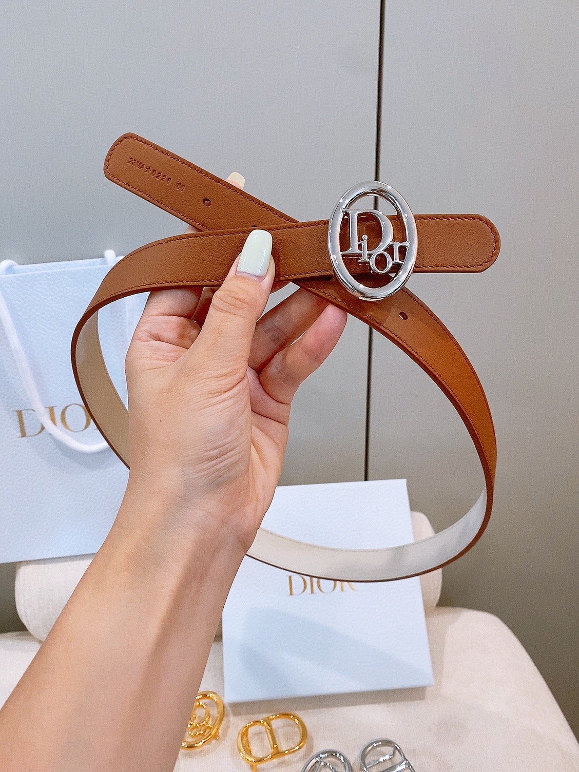 -迪家✨ Montaigne Belt 25mm 进口小牛皮腰带(经典亮面CD搭扣款) 甄选小牛皮打造,侧边手工编织工艺 -迪家✨ Montaigne Belt 25mm 进口小牛皮腰带(经典亮面CD搭扣款) 甄选小牛皮打造,侧边手工编织工艺