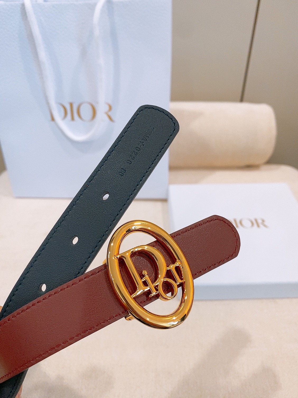-迪家✨ Montaigne Belt 25mm 进口小牛皮腰带(经典亮面CD搭扣款) 甄选小牛皮打造,侧边手工编织工艺 -迪家✨ Montaigne Belt 25mm 进口小牛皮腰带(经典亮面CD搭扣款) 甄选小牛皮打造,侧边手工编织工艺
