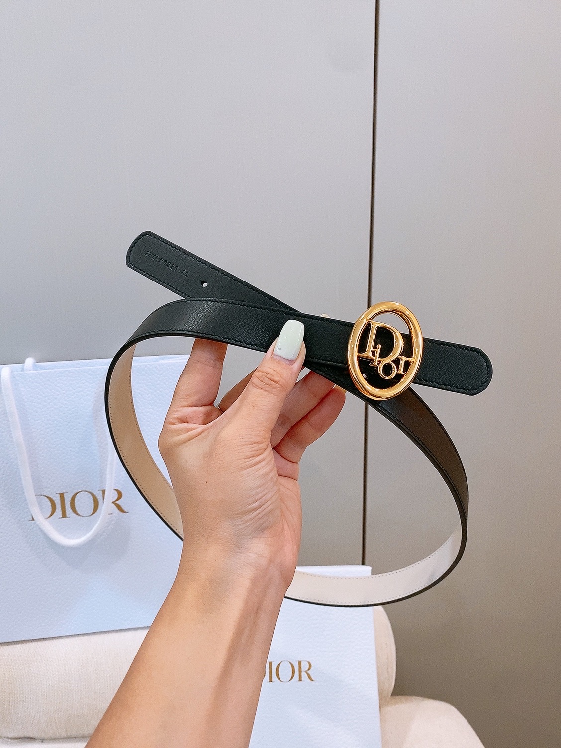-迪家✨ Montaigne Belt 25mm 进口小牛皮腰带(经典亮面CD搭扣款) 甄选小牛皮打造,侧边手工编织工艺 -迪家✨ Montaigne Belt 25mm 进口小牛皮腰带(经典亮面CD搭扣款) 甄选小牛皮打造,侧边手工编织工艺