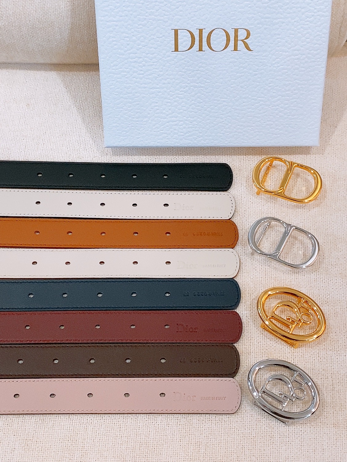 -迪家✨ Montaigne Belt 25mm 进口小牛皮腰带(经典亮面CD搭扣款) 甄选小牛皮打造,侧边手工编织工艺 -迪家✨ Montaigne Belt 25mm 进口小牛皮腰带(经典亮面CD搭扣款) 甄选小牛皮打造,侧边手工编织工艺