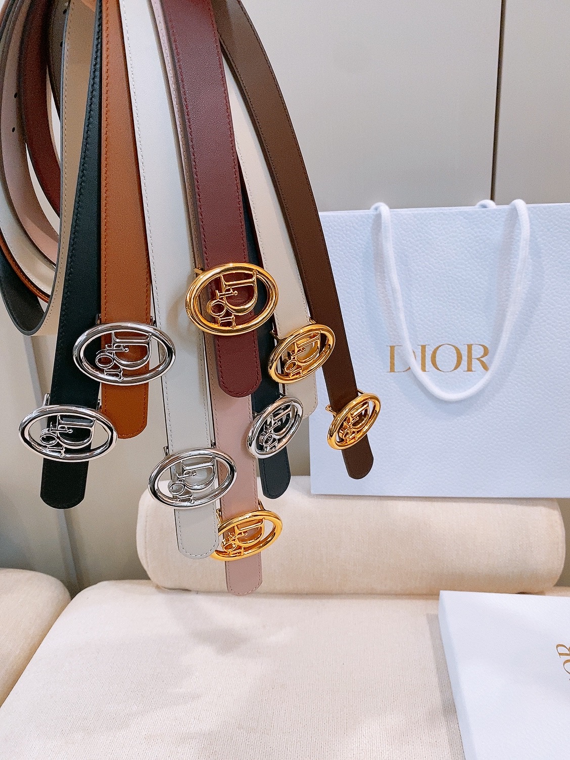-迪家✨ Montaigne Belt 25mm 进口小牛皮腰带(经典亮面CD搭扣款) 甄选小牛皮打造,侧边手工编织工艺 -迪家✨ Montaigne Belt 25mm 进口小牛皮腰带(经典亮面CD搭扣款) 甄选小牛皮打造,侧边手工编织工艺
