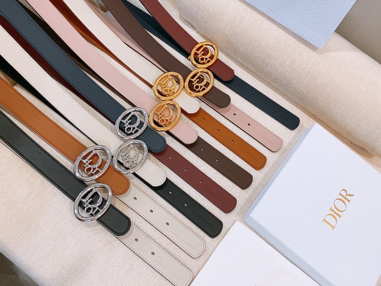 -迪家✨ Montaigne Belt 25mm 进口小牛皮腰带(经典亮面CD搭扣款) 甄选小牛皮打造,侧边手工编织工艺 -迪家✨ Montaigne Belt 25mm 进口小牛皮腰带(经典亮面CD搭扣款) 甄选小牛皮打造,侧边手工编织工艺