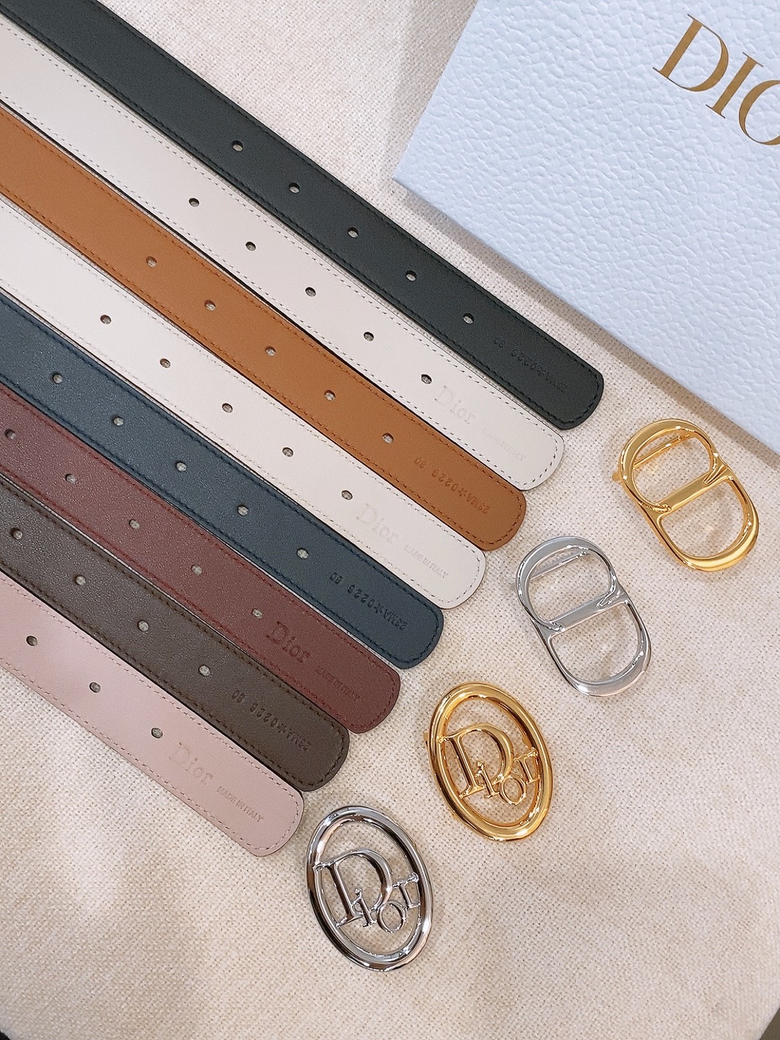 -迪家✨ Montaigne Belt 25mm 进口小牛皮腰带(经典亮面CD搭扣款) 甄选小牛皮打造,侧边手工编织工艺 -迪家✨ Montaigne Belt 25mm 进口小牛皮腰带(经典亮面CD搭扣款) 甄选小牛皮打造,侧边手工编织工艺