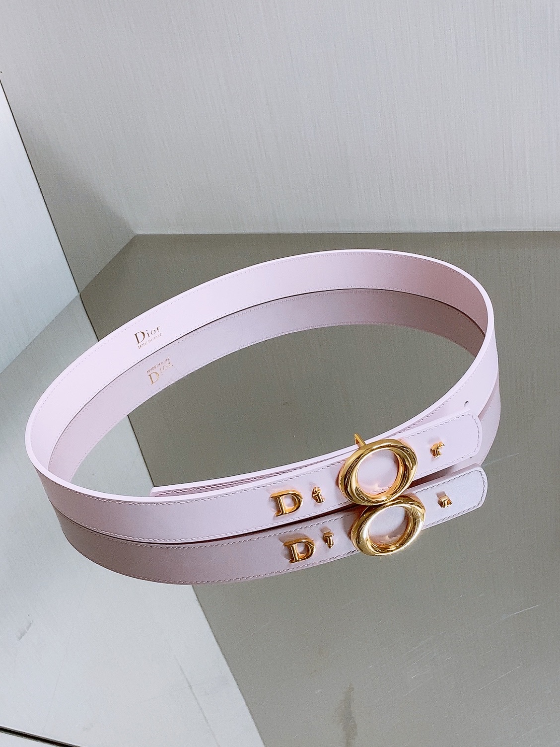 My Dior Belt Black Smooth Calfskin, 30 MM 双面进口细腻小牛皮打造,黄铜金属五金 My Dior Belt Black Smooth Calfskin, 30 MM 双面进口细腻小牛皮打造,黄铜金属五金