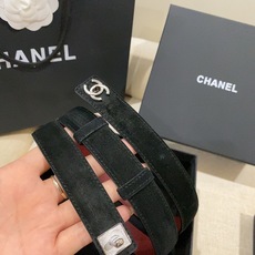 香家✨ Leather Belt 25mm 皮质腰带 麂皮效果小牛皮及金属,旋转双C金属转扣。适配连衣裙、西装、牛仔裤。 香家✨ Leather Belt 25mm 皮质腰带 麂皮效果小牛皮及金属,旋转双C金属转扣。适配连衣裙、西装、牛仔裤。
