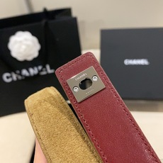 香家✨ Leather Belt 25mm 皮质腰带 麂皮效果小牛皮及金属,旋转双C金属转扣。适配连衣裙、西装、牛仔裤。 香家✨ Leather Belt 25mm 皮质腰带 麂皮效果小牛皮及金属,旋转双C金属转扣。适配连衣裙、西装、牛仔裤。