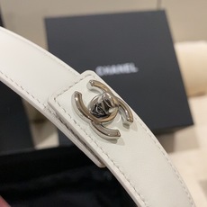 香家✨ Leather Belt 25mm 皮质腰带 进口胎牛皮及金属,旋转双C金属转扣。适配连衣裙、西装、牛仔裤。全套 香家✨ Leather Belt 25mm 皮质腰带 进口胎牛皮及金属,旋转双C金属转扣。适配连衣裙、西装、牛仔裤。全套