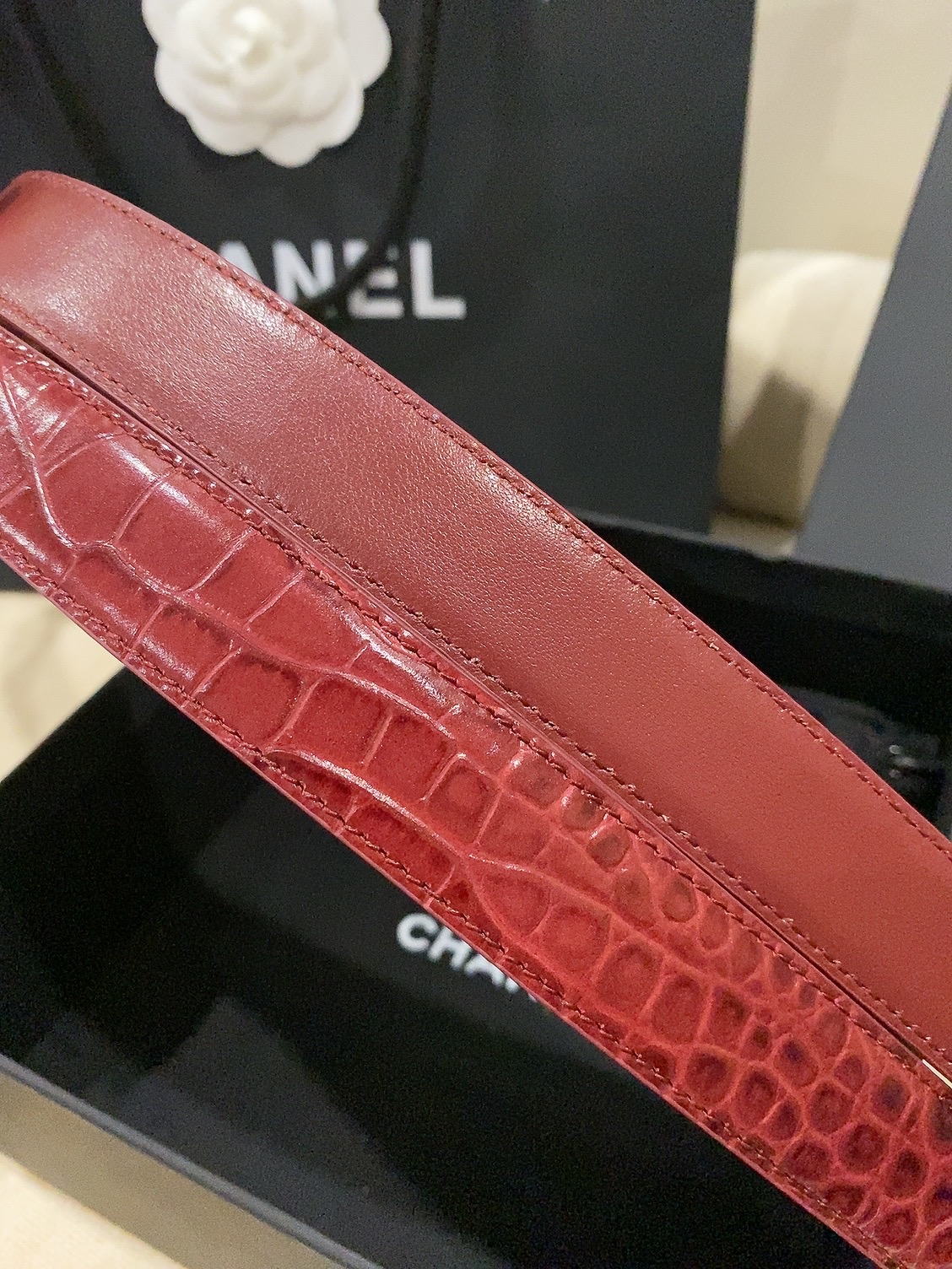 香家✨ Leather Belt 25mm 皮质腰带 进口胎牛皮及金属,旋转双C金属转扣。适配连衣裙、西装、牛仔裤。全套 香家✨ Leather Belt 25mm 皮质腰带 进口胎牛皮及金属,旋转双C金属转扣。适配连衣裙、西装、牛仔裤。全套