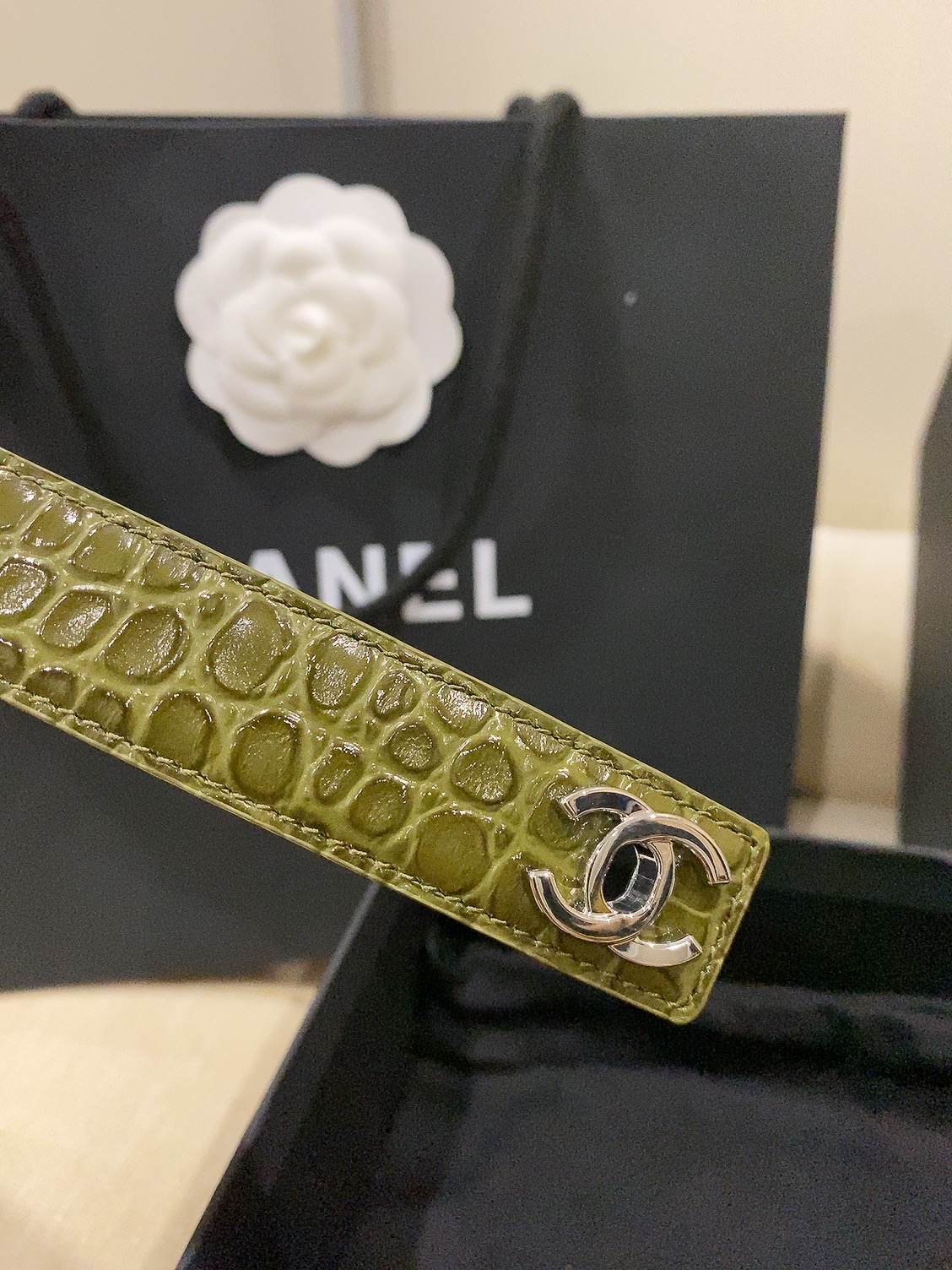 香家✨ Leather Belt 25mm 皮质腰带 进口胎牛皮及金属,旋转双C金属转扣。适配连衣裙、西装、牛仔裤。全套 香家✨ Leather Belt 25mm 皮质腰带 进口胎牛皮及金属,旋转双C金属转扣。适配连衣裙、西装、牛仔裤。全套