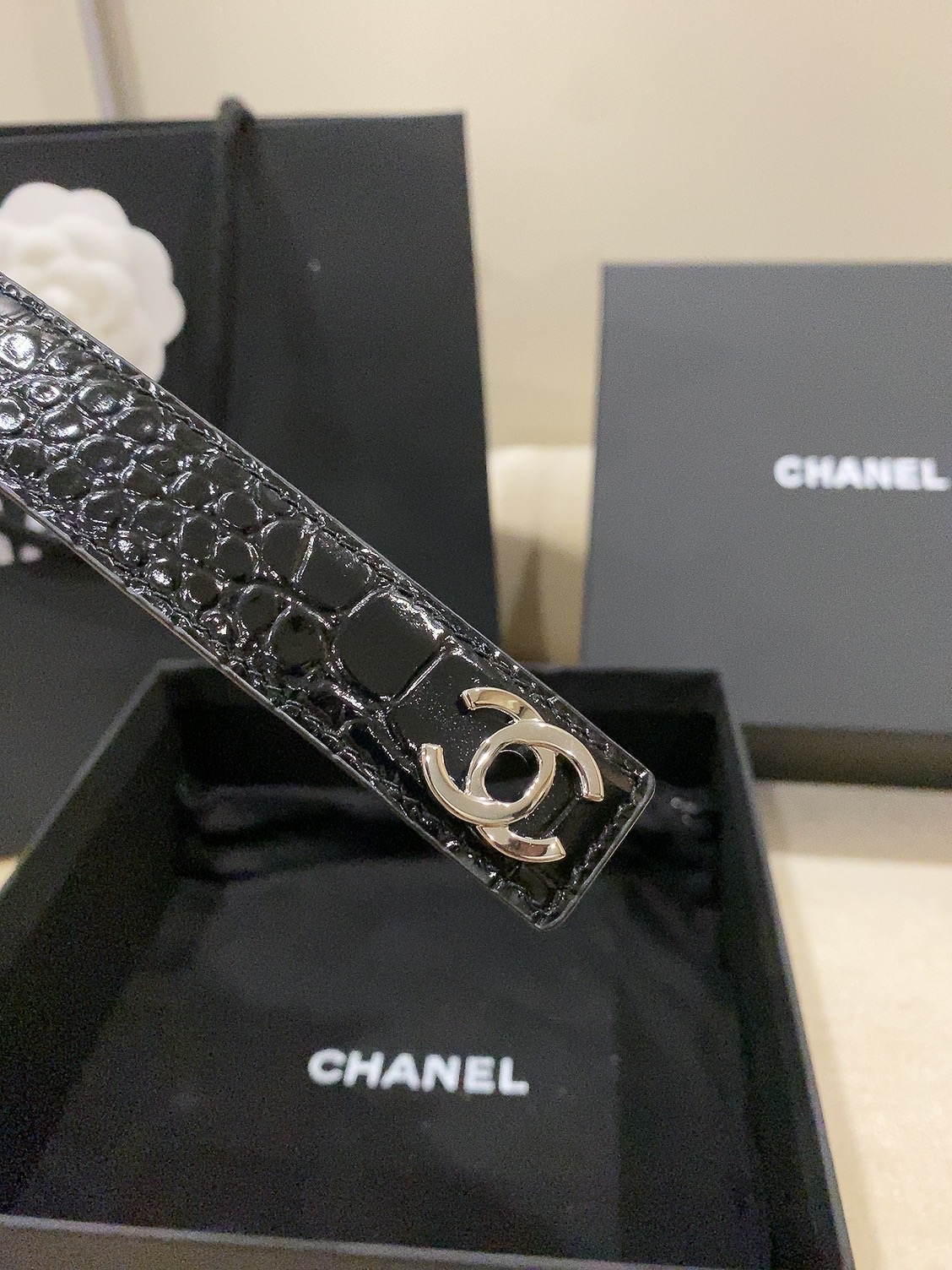 香家✨ Leather Belt 25mm 皮质腰带 进口胎牛皮及金属,旋转双C金属转扣。适配连衣裙、西装、牛仔裤。全套 香家✨ Leather Belt 25mm 皮质腰带 进口胎牛皮及金属,旋转双C金属转扣。适配连衣裙、西装、牛仔裤。全套