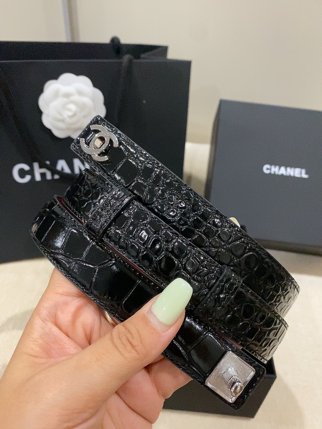 香家✨ Leather Belt 25mm 皮质腰带 进口胎牛皮及金属,旋转双C金属转扣。适配连衣裙、西装、牛仔裤。全套 香家✨ Leather Belt 25mm 皮质腰带 进口胎牛皮及金属,旋转双C金属转扣。适配连衣裙、西装、牛仔裤。全套