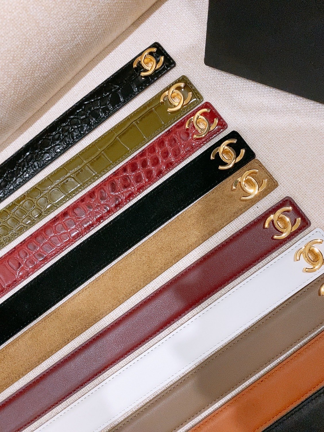 🥳集合对比图 香家✨ Leather Belt 25mm 皮质腰带 进口胎牛皮及金属，旋转双C金属转扣。适配连衣裙、西装