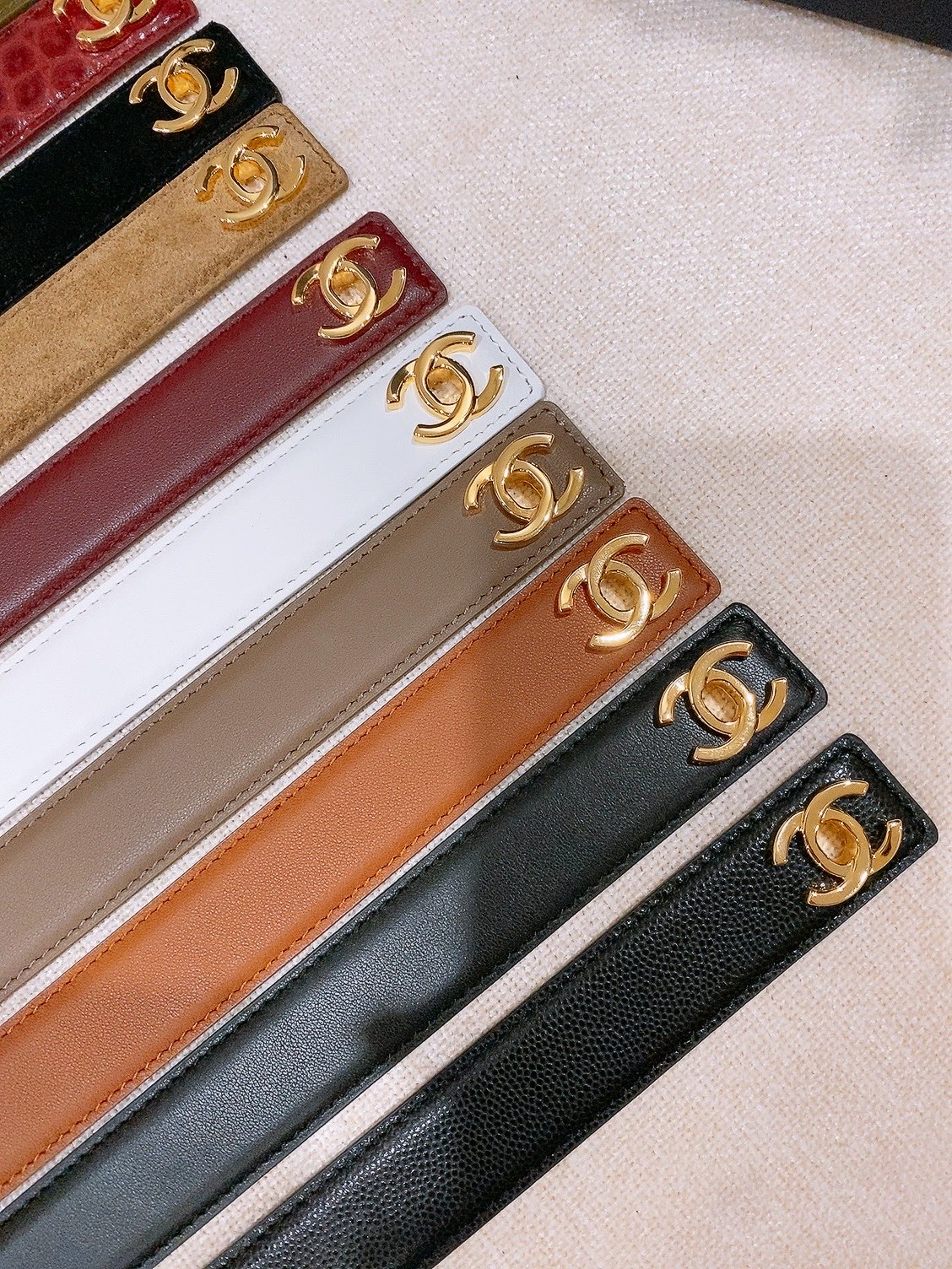 🥳集合对比图 香家✨ Leather Belt 25mm 皮质腰带 进口胎牛皮及金属，旋转双C金属转扣。适配连衣裙、西装