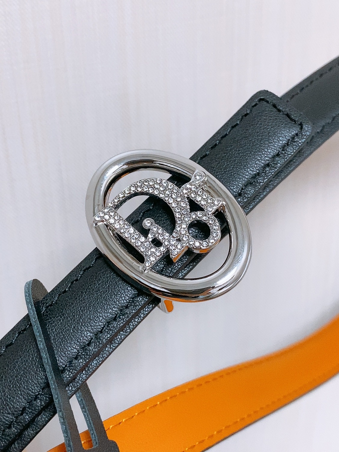 双面dior腰带 椭圆形扣子. 字母精致的镶有水钻 Reversible Dior Oblique Belt 进口光滑小