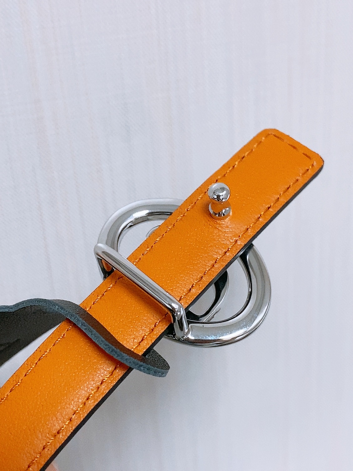 双面dior腰带 椭圆形扣子. 字母精致的镶有水钻 Reversible Dior Oblique Belt 进口光滑小