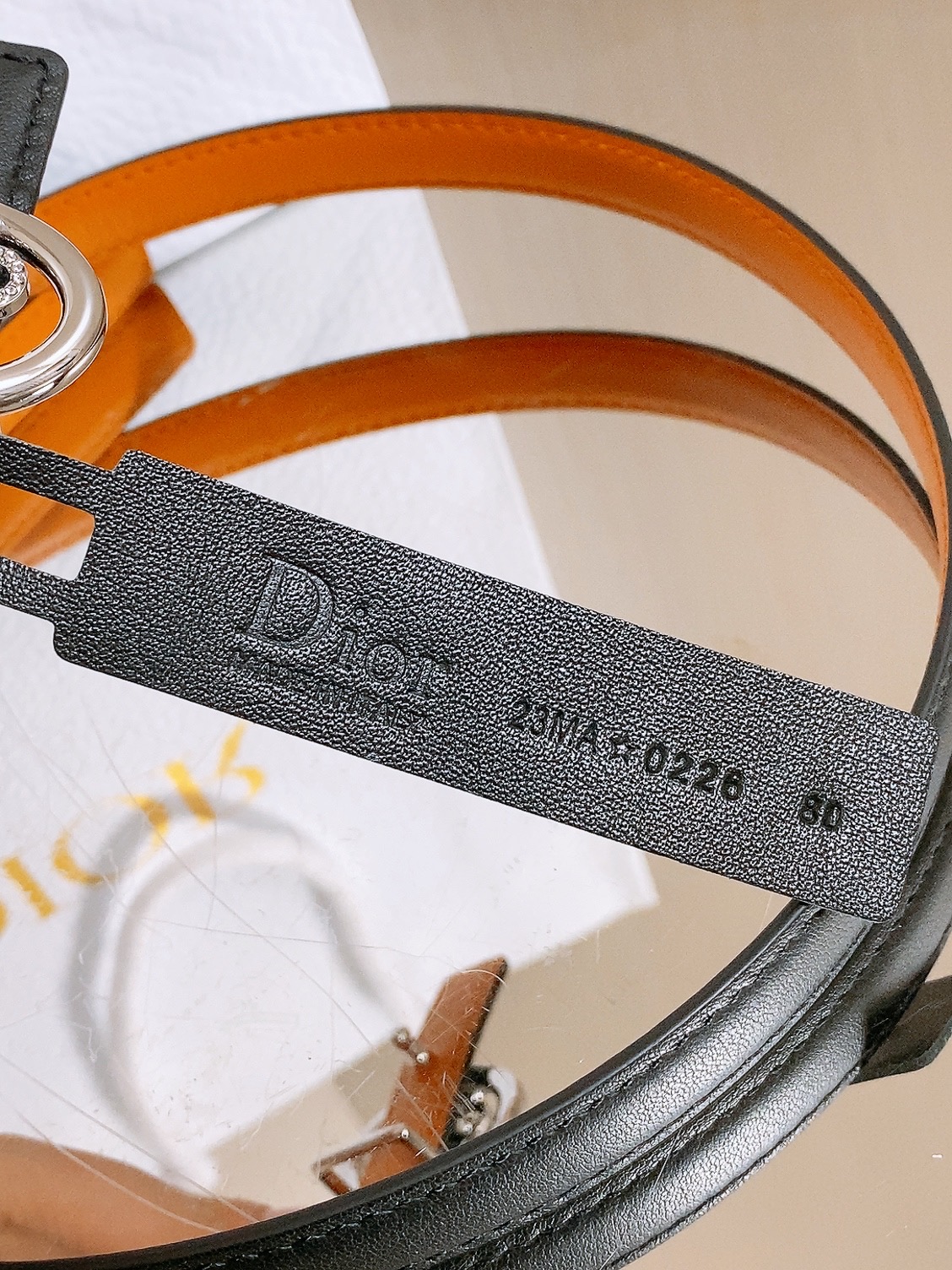 双面dior腰带 椭圆形扣子. 字母精致的镶有水钻 Reversible Dior Oblique Belt 进口光滑小