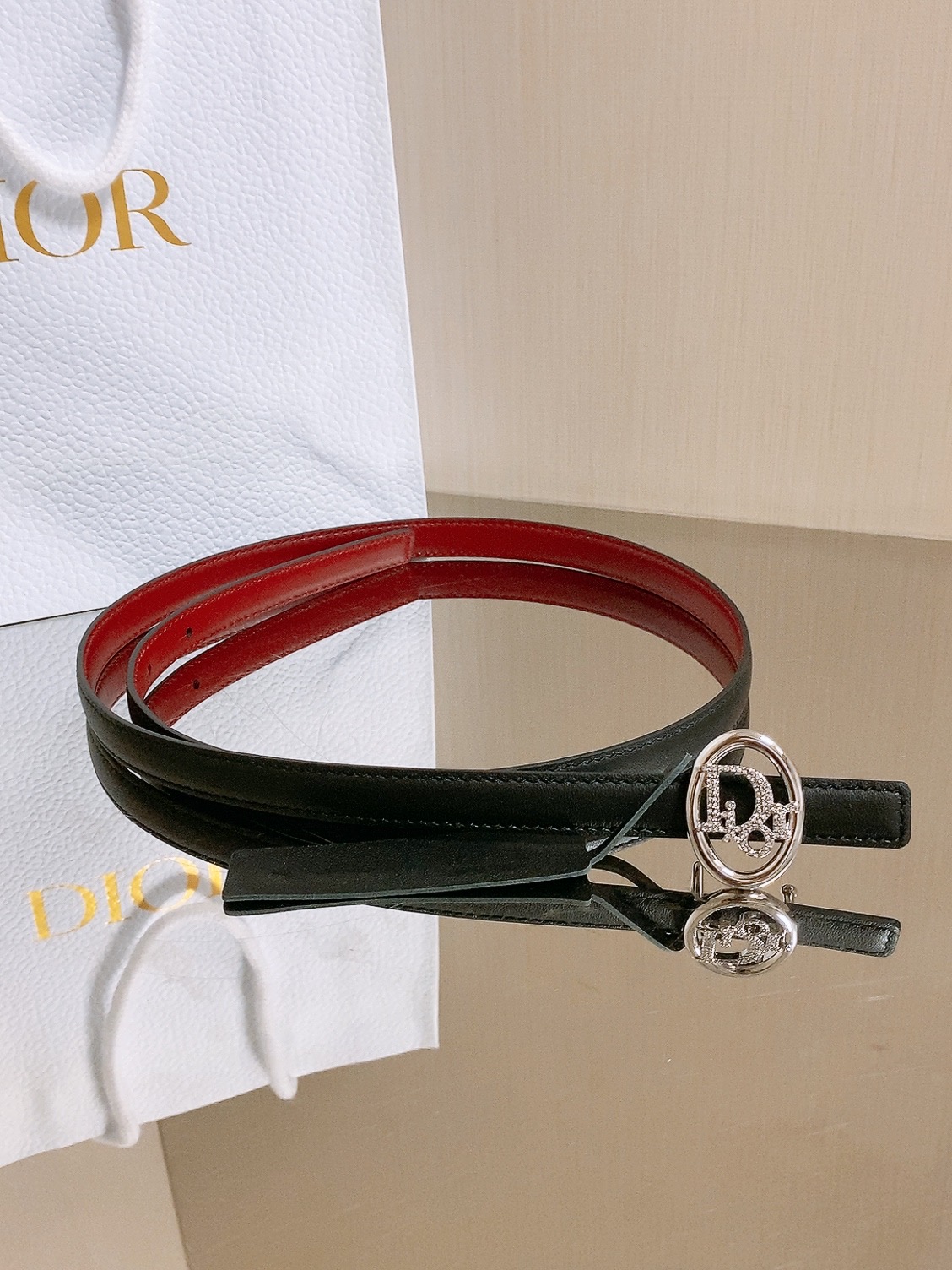 双面dior腰带 椭圆形扣子. 字母精致的镶有水钻 Reversible Dior Oblique Belt 进口光滑小