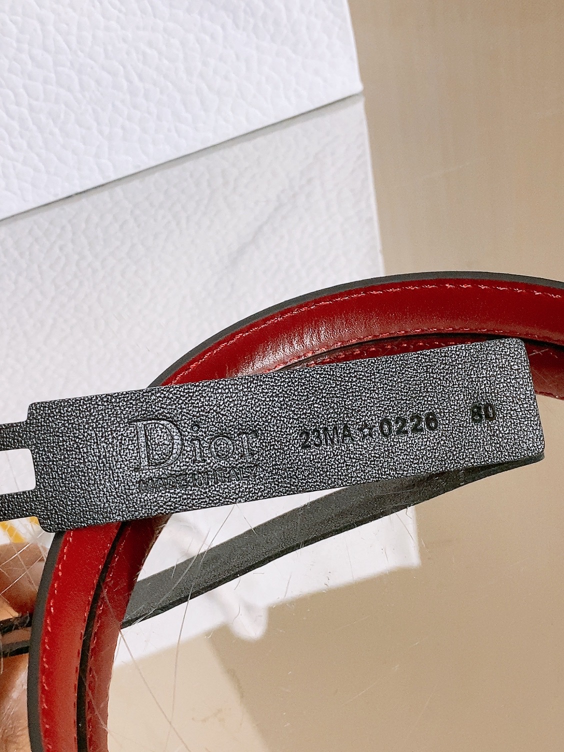 双面dior腰带 椭圆形扣子. 字母精致的镶有水钻 Reversible Dior Oblique Belt 进口光滑小