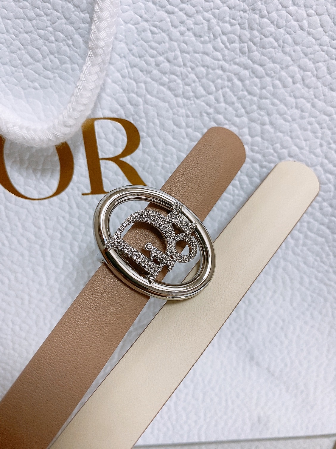 双面dior腰带 椭圆形扣子. 字母精致的镶有水钻 Reversible Dior Oblique Belt 进口光滑小