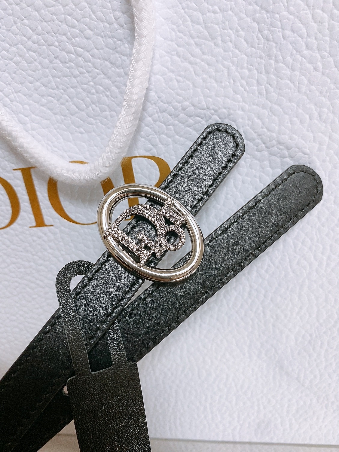双面dior腰带 椭圆形扣子. 字母精致的镶有水钻 Reversible Dior Oblique Belt 进口光滑小