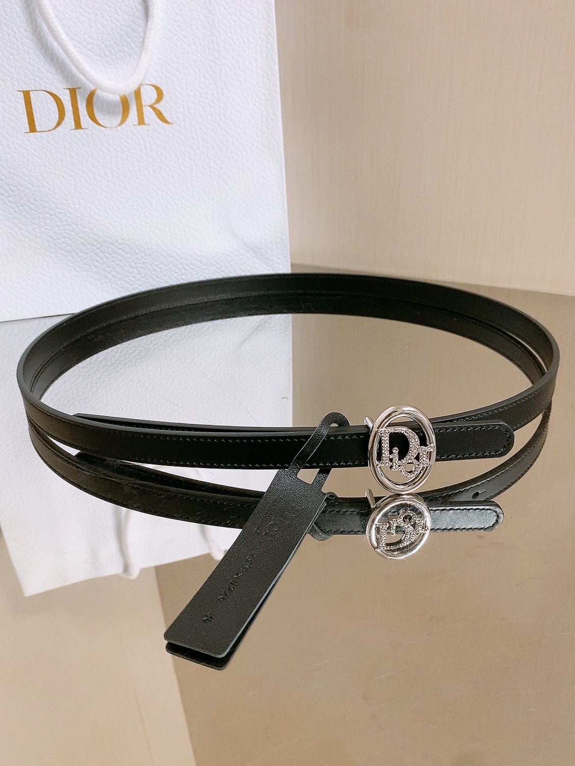 双面dior腰带 椭圆形扣子. 字母精致的镶有水钻 Reversible Dior Oblique Belt 进口光滑小