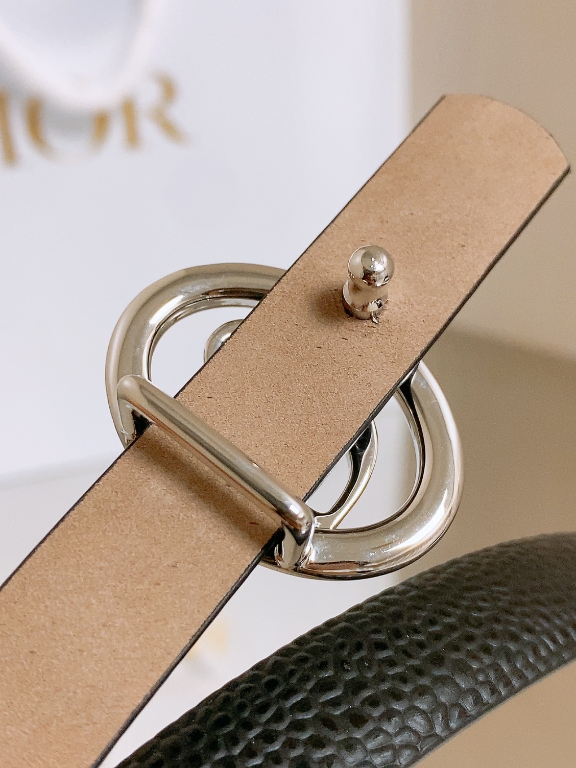 双面dior腰带 椭圆形扣子. 字母精致的镶有水钻 Reversible Dior Oblique Belt 进口光滑小