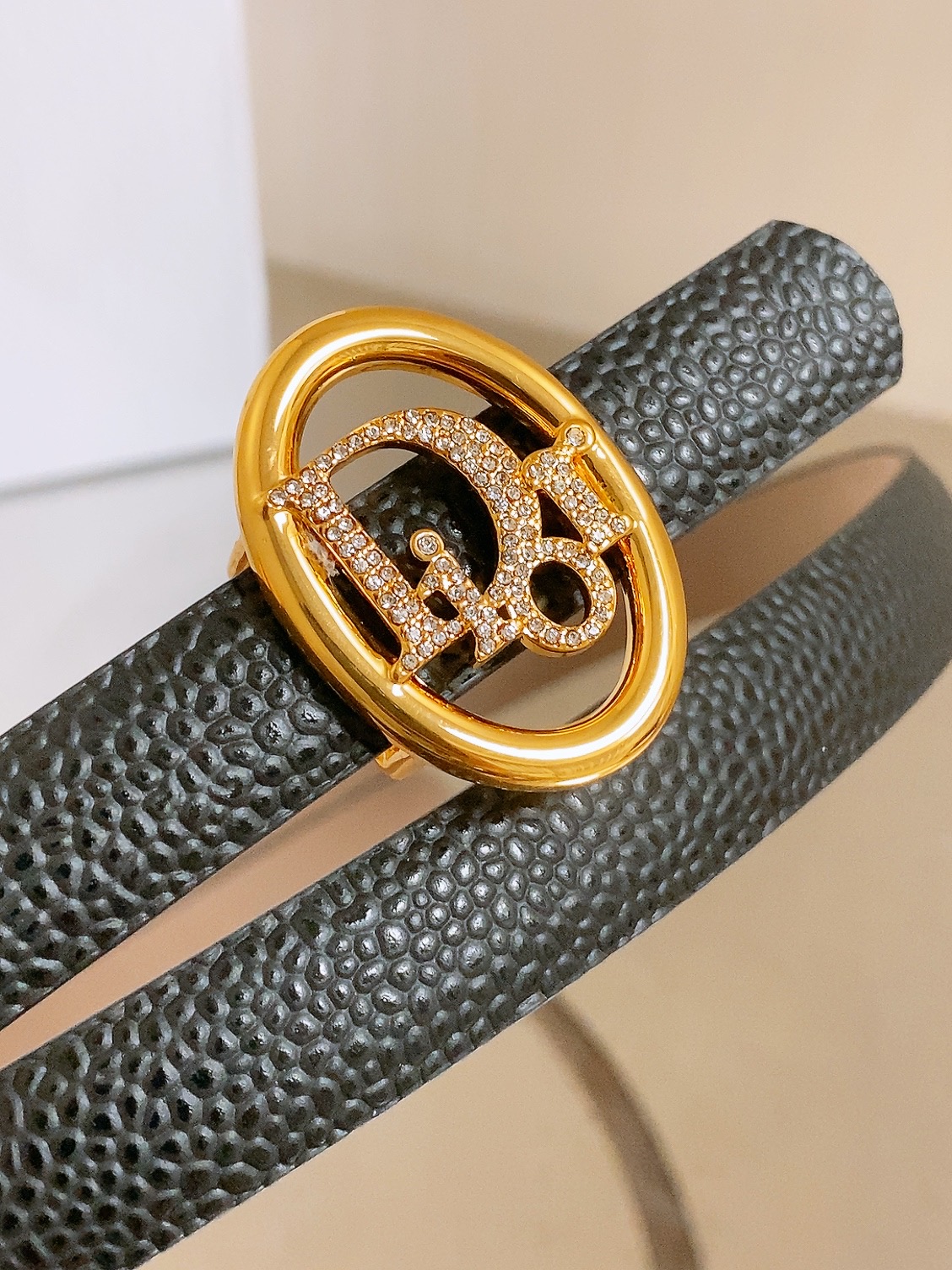 双面dior腰带 椭圆形扣子. 字母精致的镶有水钻 Reversible Dior Oblique Belt 进口光滑小
