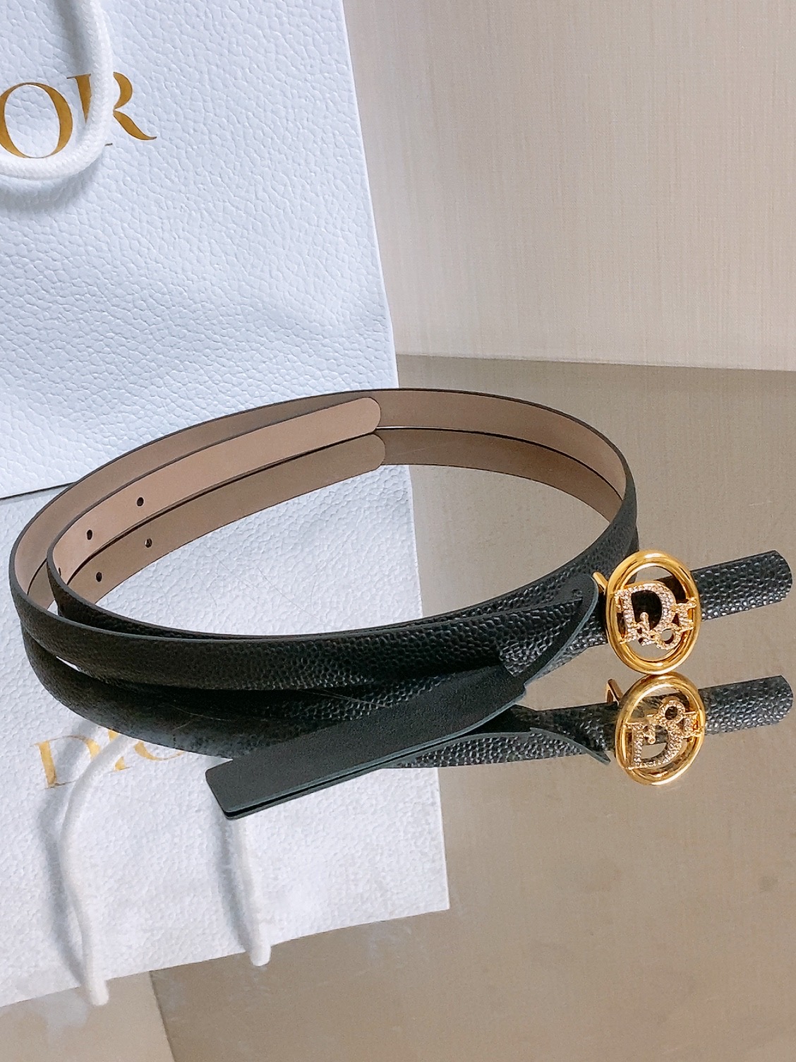 双面dior腰带 椭圆形扣子. 字母精致的镶有水钻 Reversible Dior Oblique Belt 进口光滑小