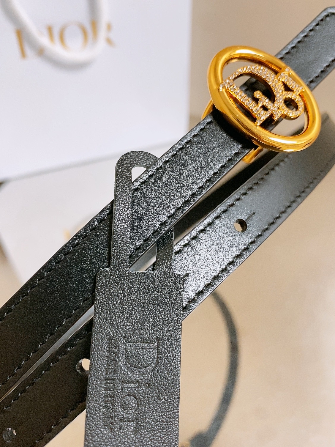 双面dior腰带 椭圆形扣子. 字母精致的镶有水钻 Reversible Dior Oblique Belt 进口光滑小