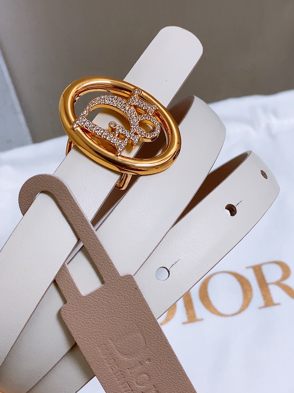 双面dior腰带 椭圆形扣子. 字母精致的镶有水钻 Reversible Dior Oblique Belt 进口光滑小