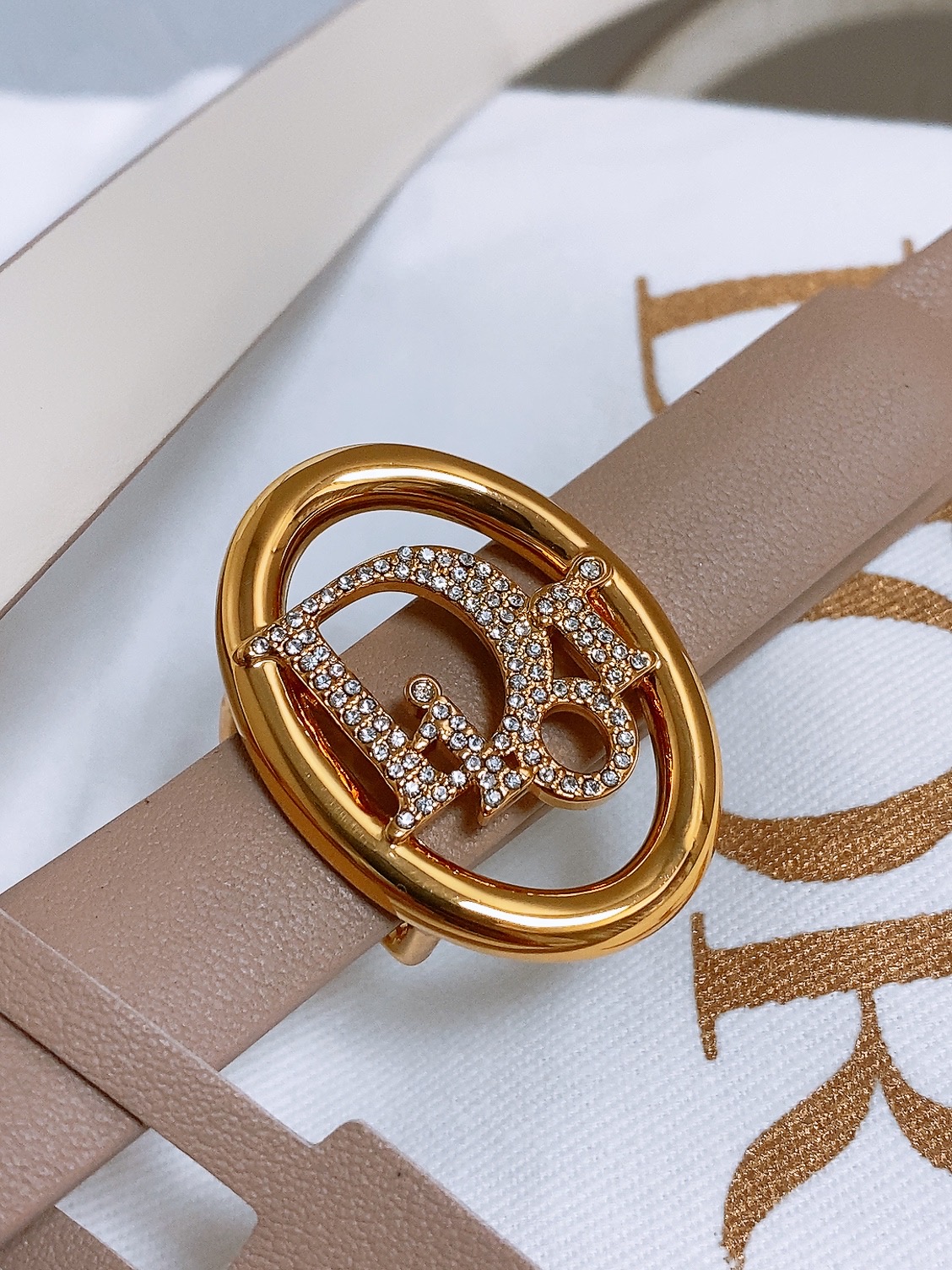 双面dior腰带 椭圆形扣子. 字母精致的镶有水钻 Reversible Dior Oblique Belt 进口光滑小