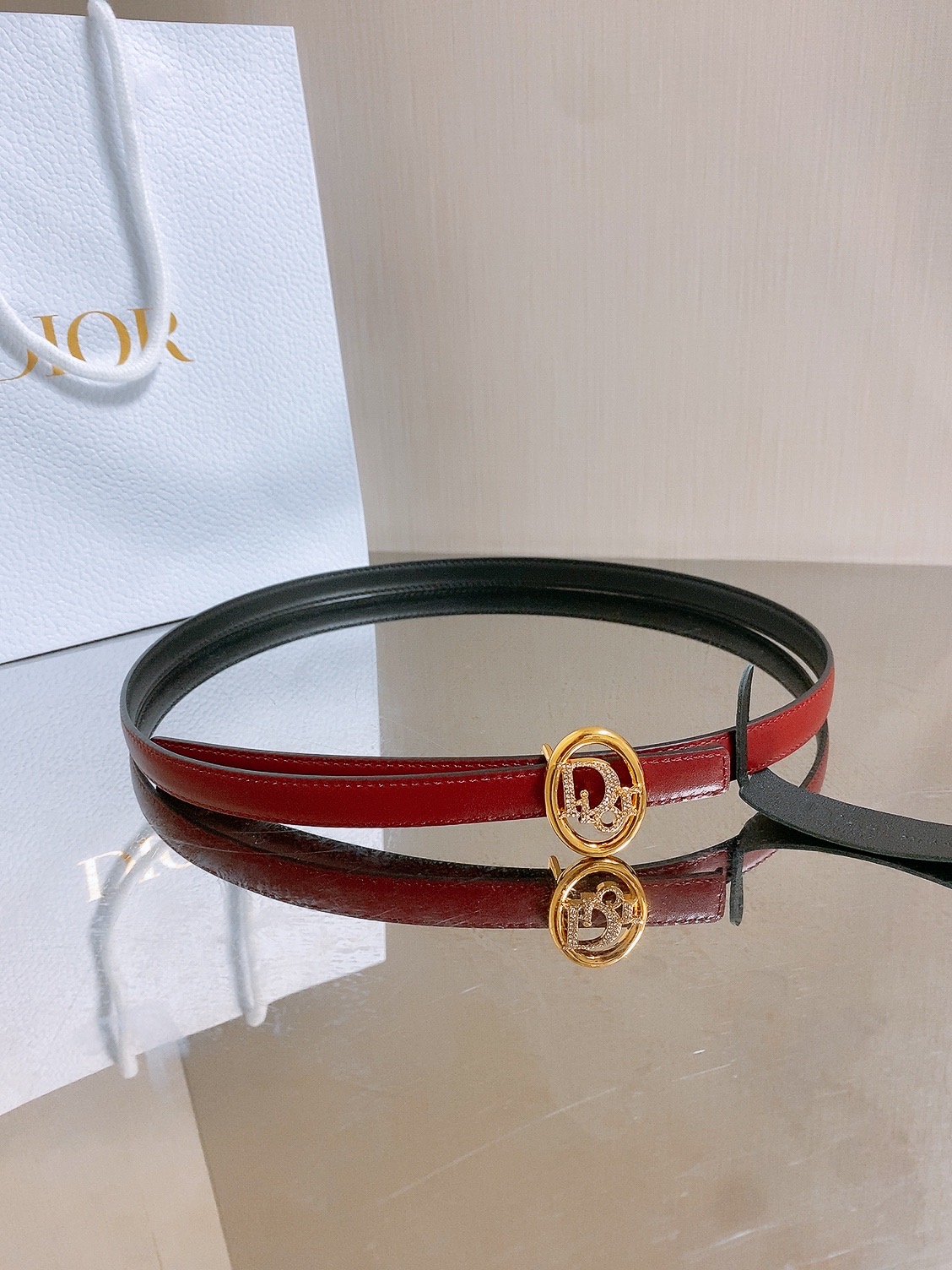 双面dior腰带 椭圆形扣子. 字母精致的镶有水钻 Reversible Dior Oblique Belt 进口光滑小