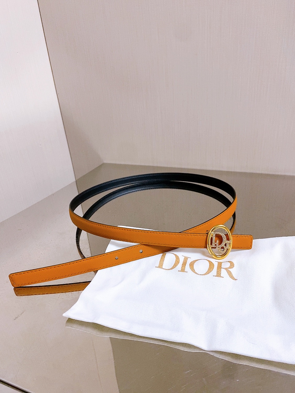 双面dior腰带 椭圆形扣子. 字母精致的镶有水钻 Reversible Dior Oblique Belt 进口光滑小