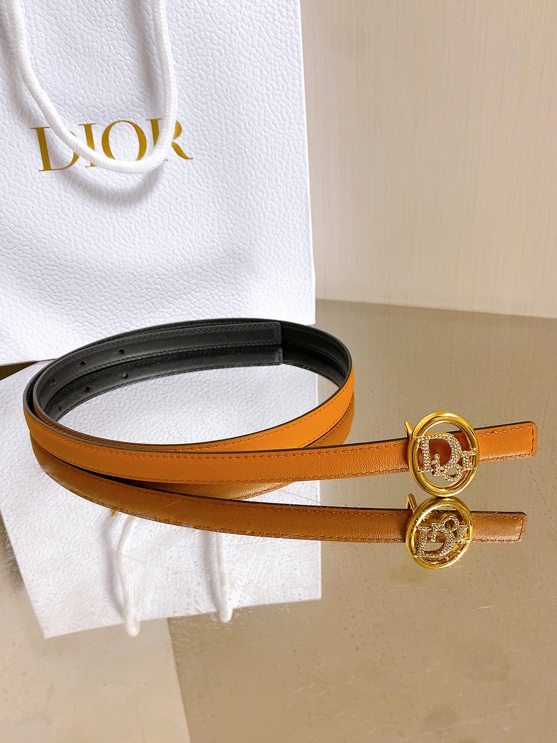 双面dior腰带 椭圆形扣子. 字母精致的镶有水钻 Reversible Dior Oblique Belt 进口光滑小