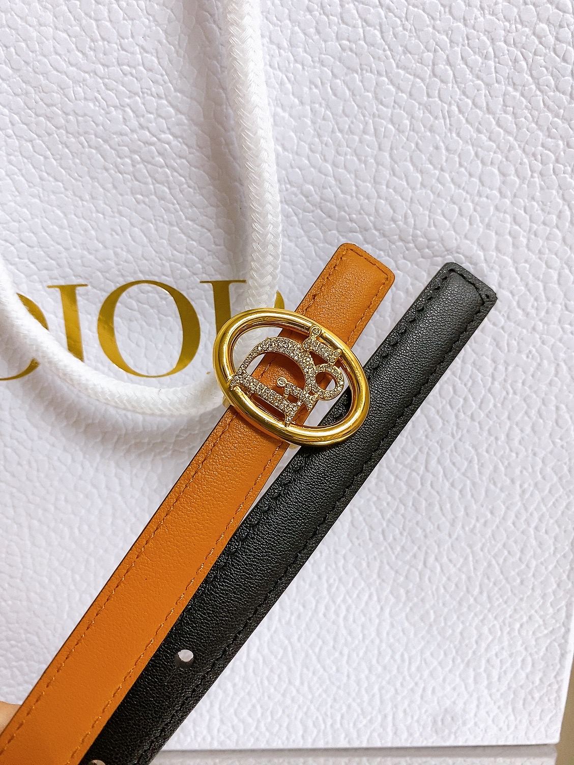 双面dior腰带 椭圆形扣子. 字母精致的镶有水钻 Reversible Dior Oblique Belt 进口光滑小