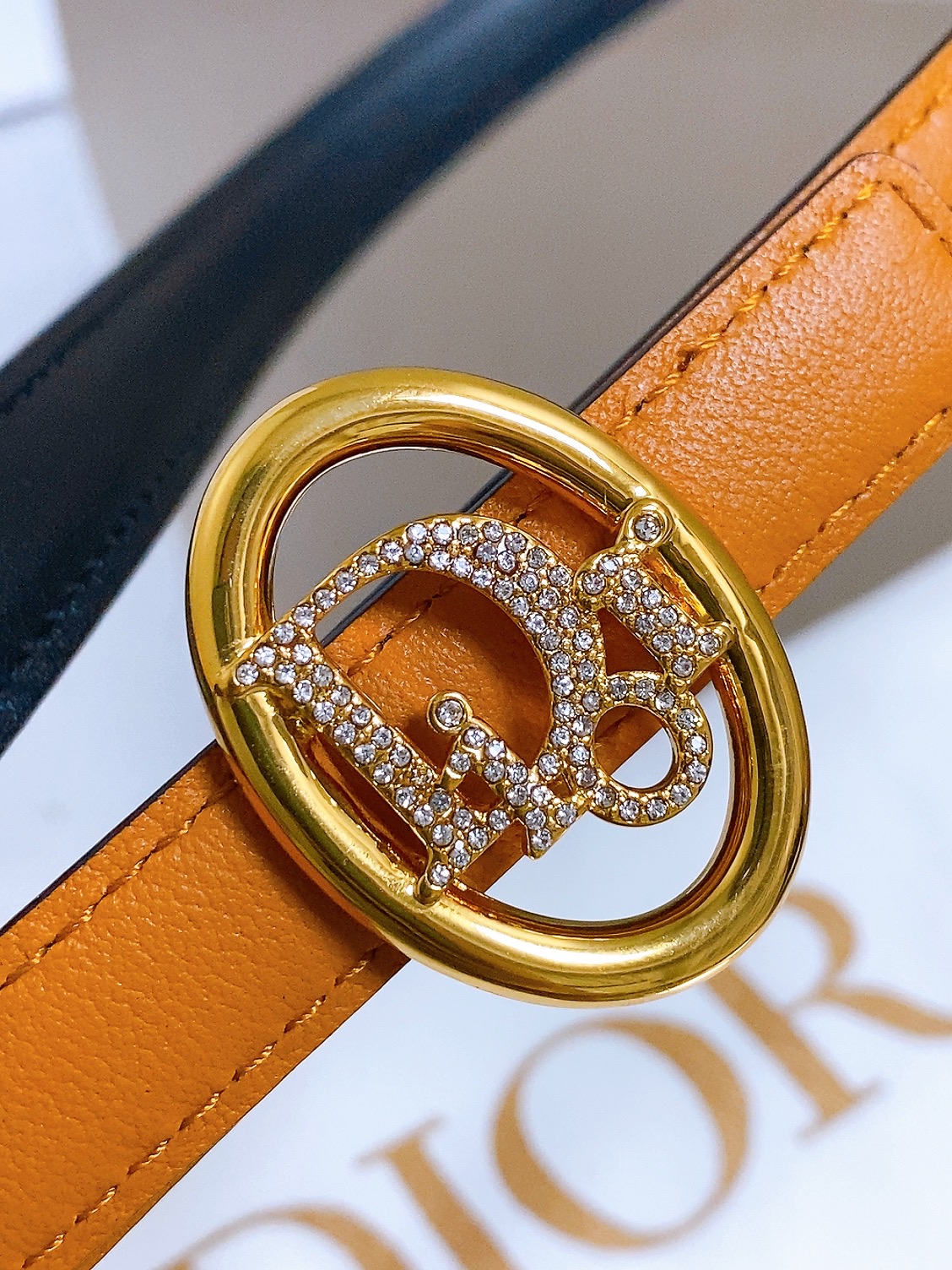 双面dior腰带 椭圆形扣子. 字母精致的镶有水钻 Reversible Dior Oblique Belt 进口光滑小