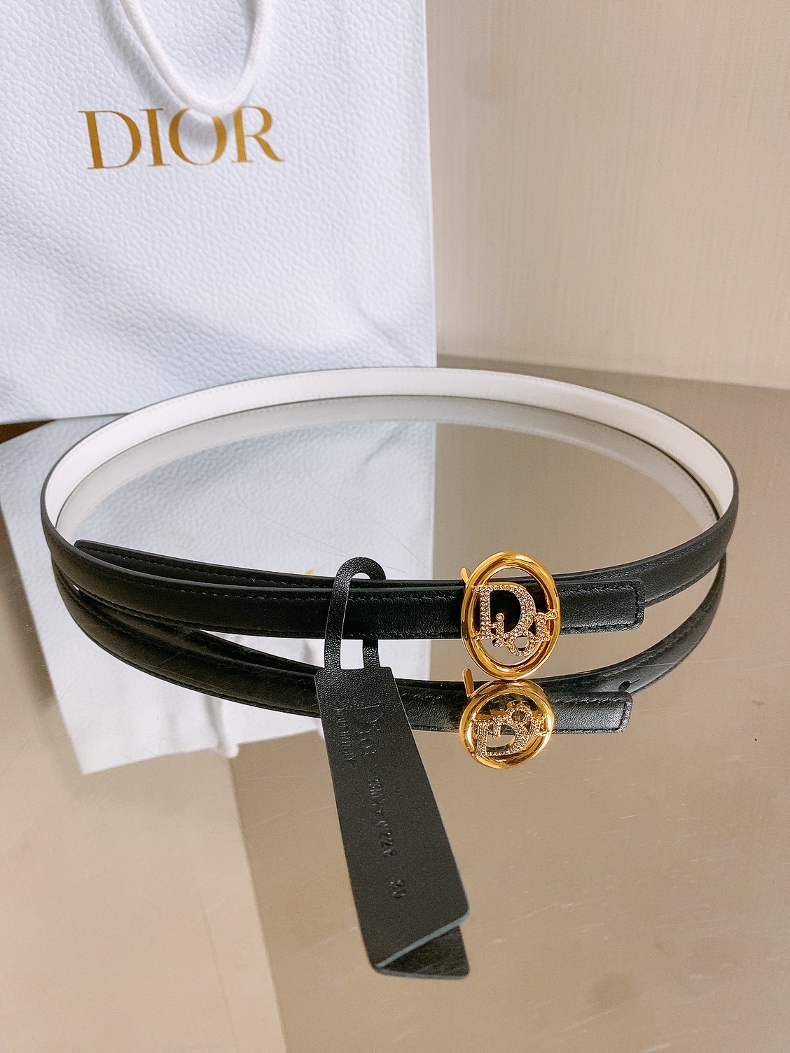 双面dior腰带 椭圆形扣子. 字母精致的镶有水钻 Reversible Dior Oblique Belt 进口光滑小