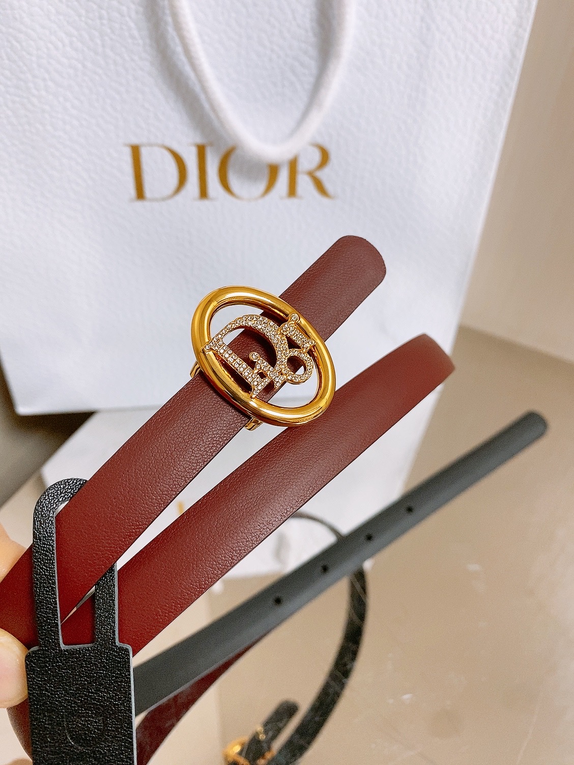 双面dior腰带 椭圆形扣子. 字母精致的镶有水钻 Reversible Dior Oblique Belt 进口光滑小