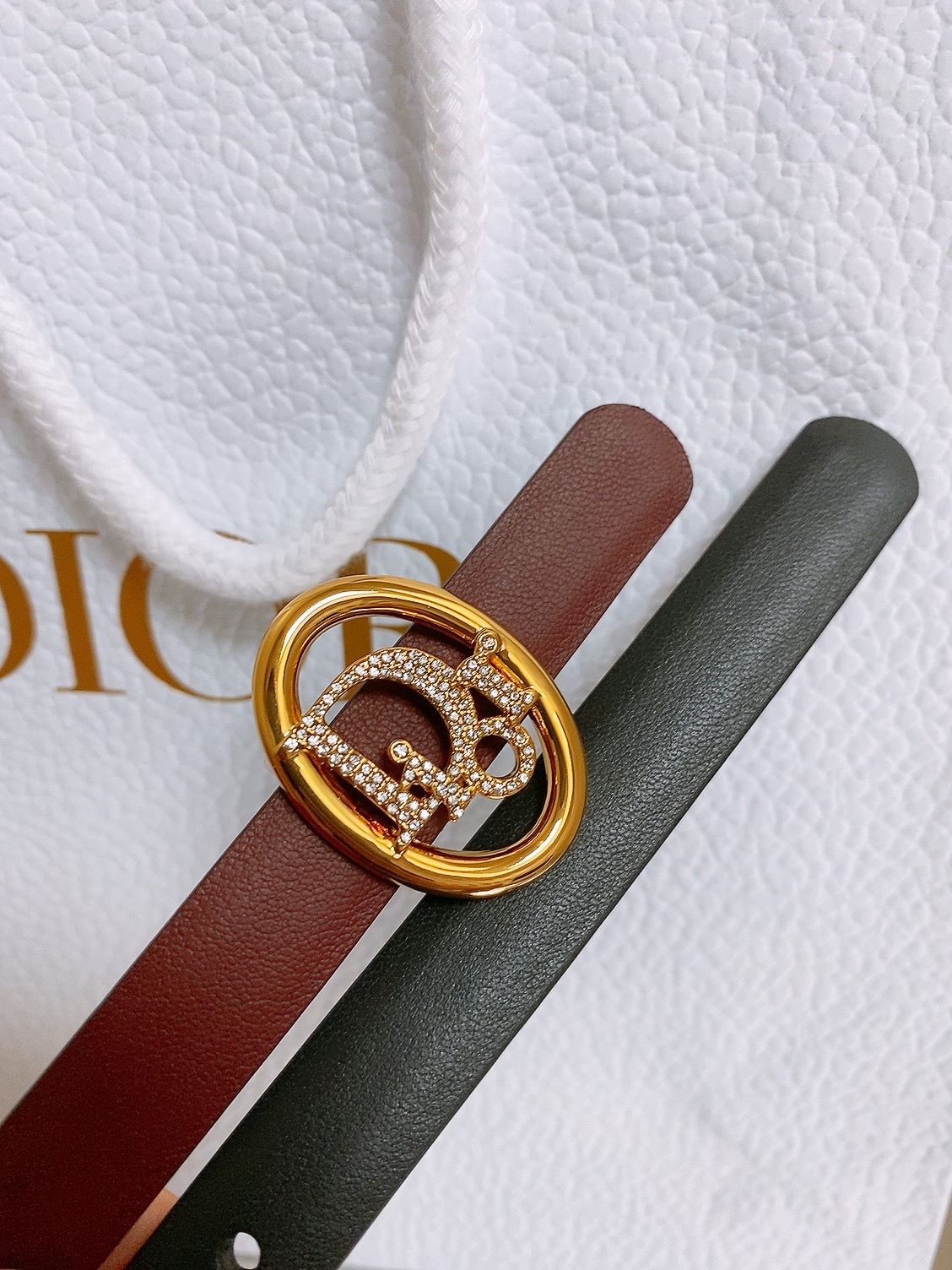 双面dior腰带 椭圆形扣子. 字母精致的镶有水钻 Reversible Dior Oblique Belt 进口光滑小
