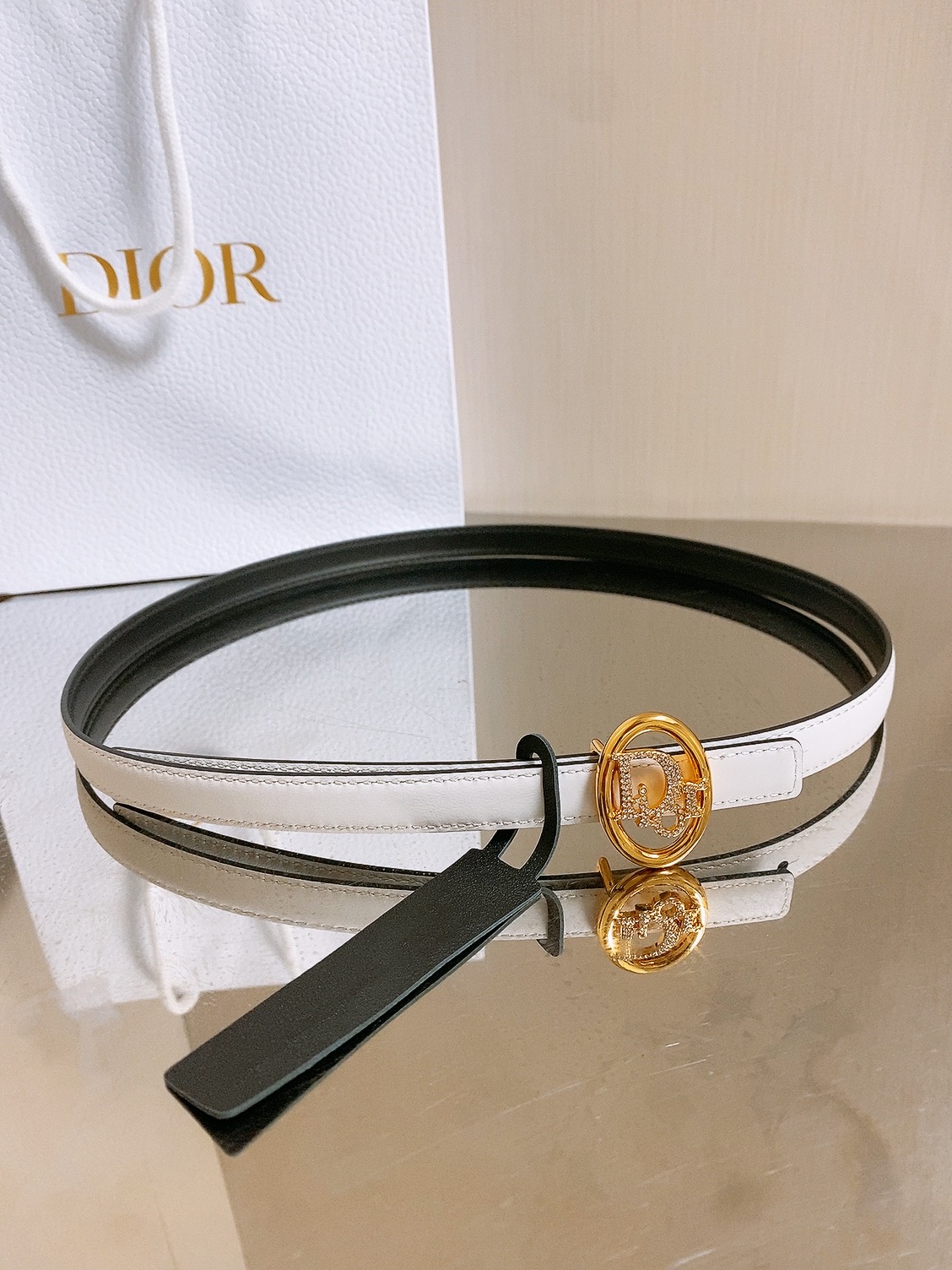 双面dior腰带 椭圆形扣子. 字母精致的镶有水钻 Reversible Dior Oblique Belt 进口光滑小