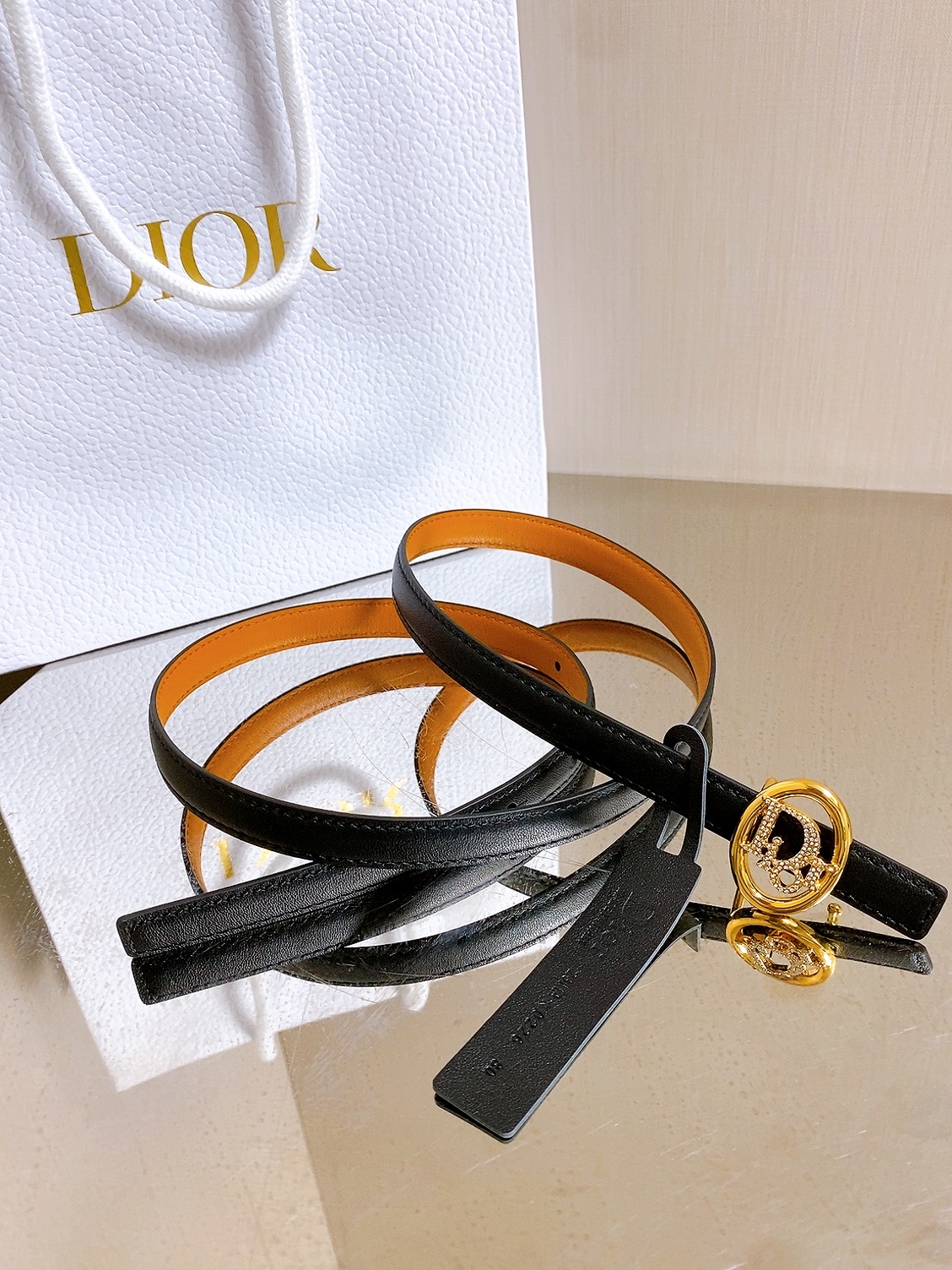 双面dior腰带 椭圆形扣子. 字母精致的镶有水钻 Reversible Dior Oblique Belt 进口光滑小