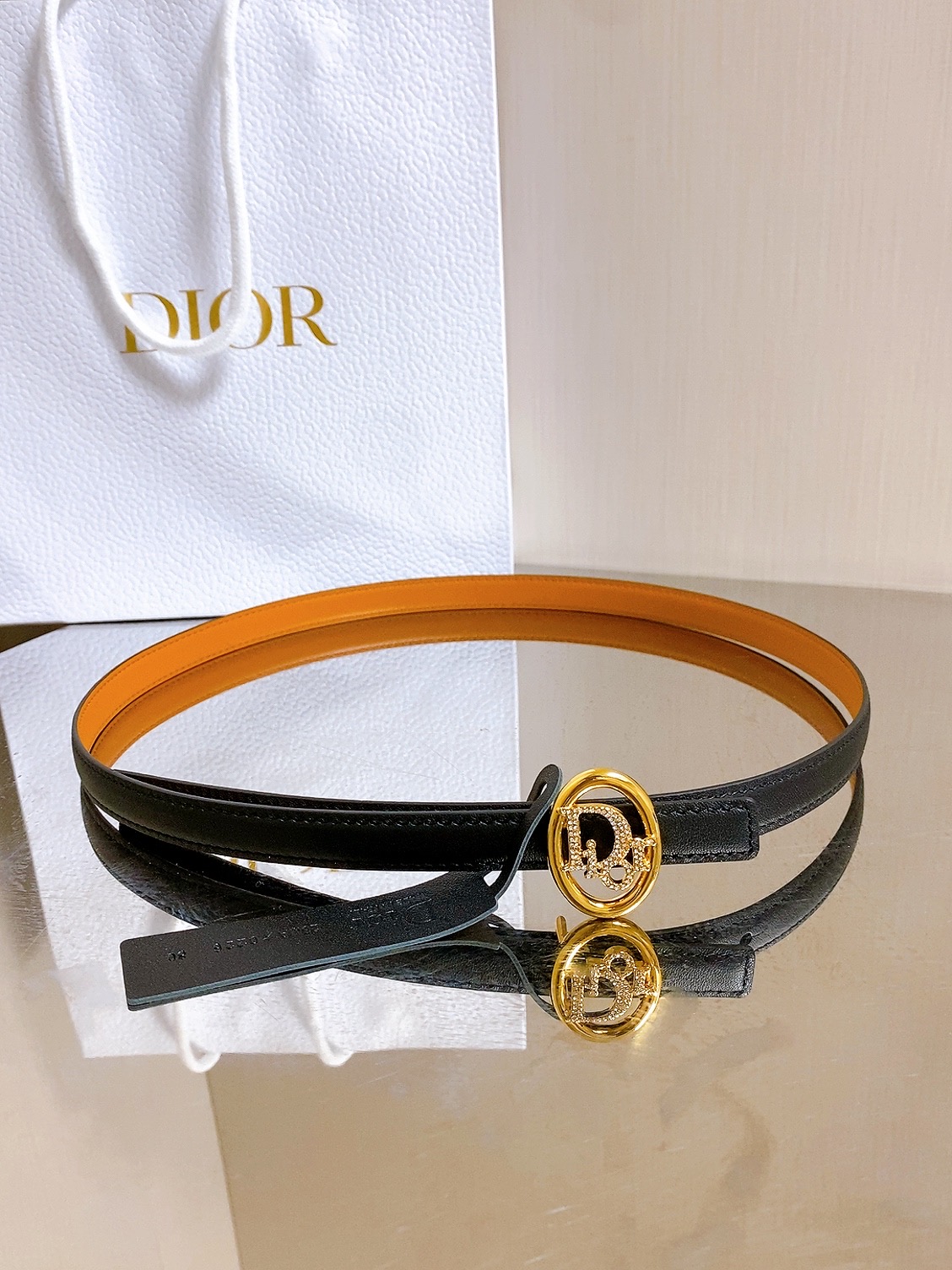 双面dior腰带 椭圆形扣子. 字母精致的镶有水钻 Reversible Dior Oblique Belt 进口光滑小