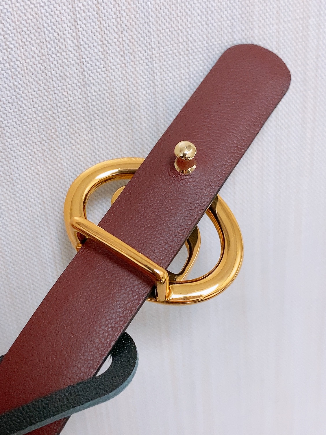 双面dior腰带 椭圆形扣子. 字母精致的镶有水钻 Reversible Dior Oblique Belt 进口光滑小