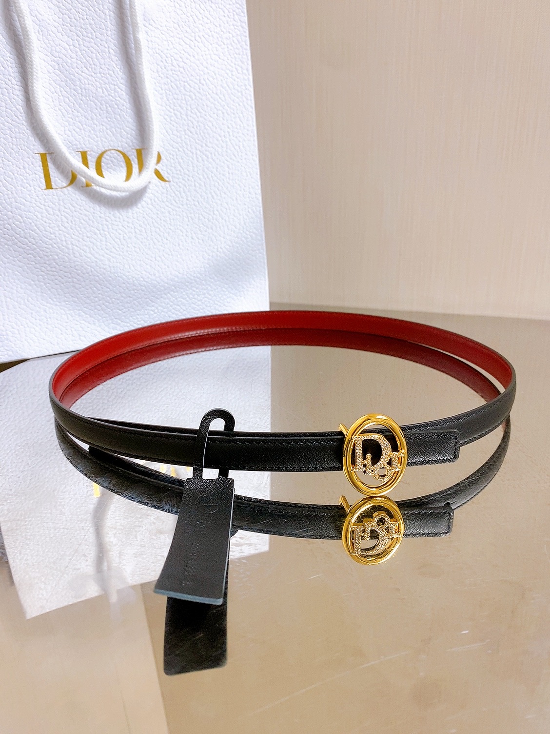 双面dior腰带 椭圆形扣子. 字母精致的镶有水钻 Reversible Dior Oblique Belt 进口光滑小