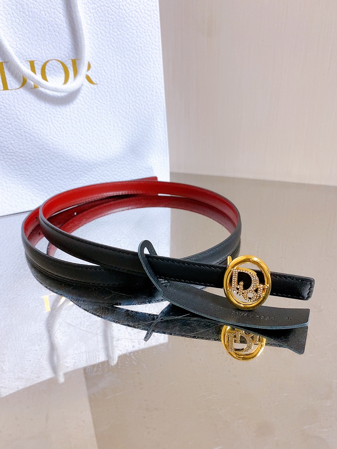 双面dior腰带 椭圆形扣子. 字母精致的镶有水钻 Reversible Dior Oblique Belt 进口光滑小