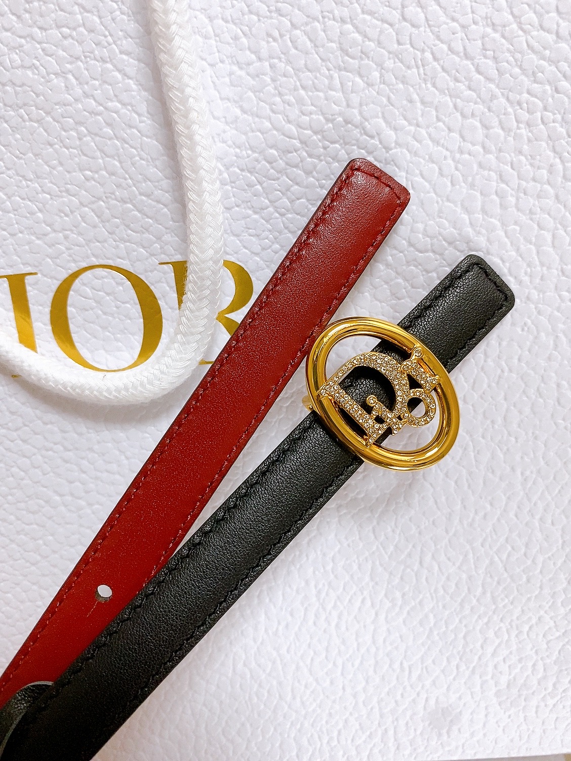 双面dior腰带 椭圆形扣子. 字母精致的镶有水钻 Reversible Dior Oblique Belt 进口光滑小