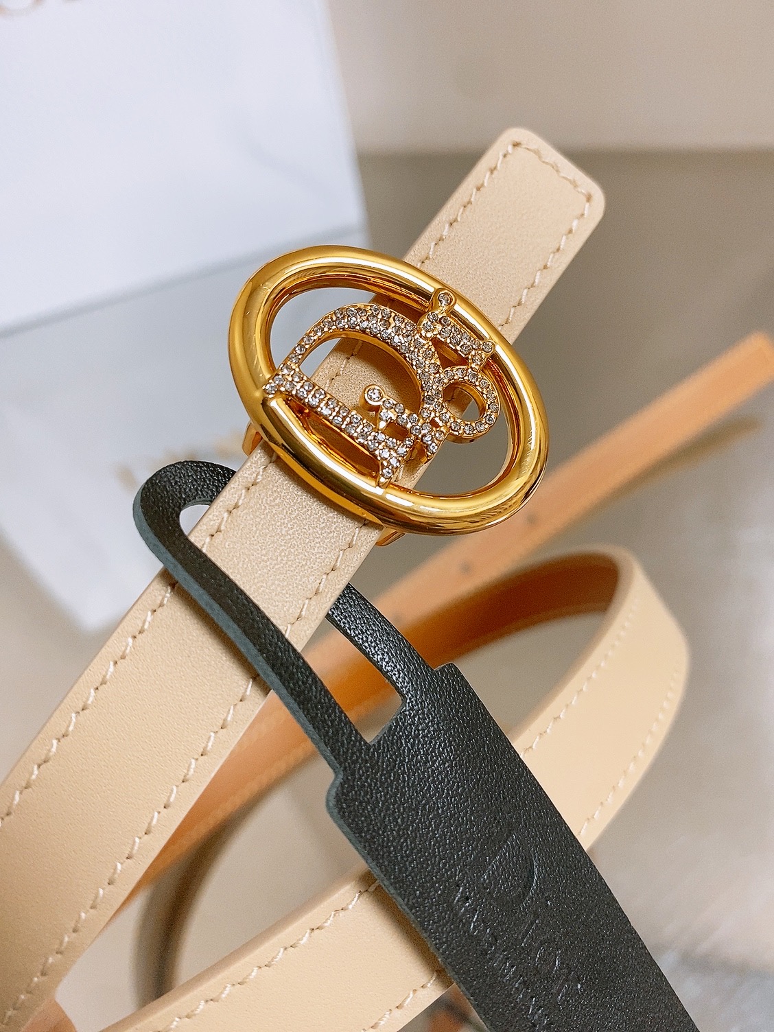 双面dior腰带 椭圆形扣子. 字母精致的镶有水钻 Reversible Dior Oblique Belt 进口光滑小