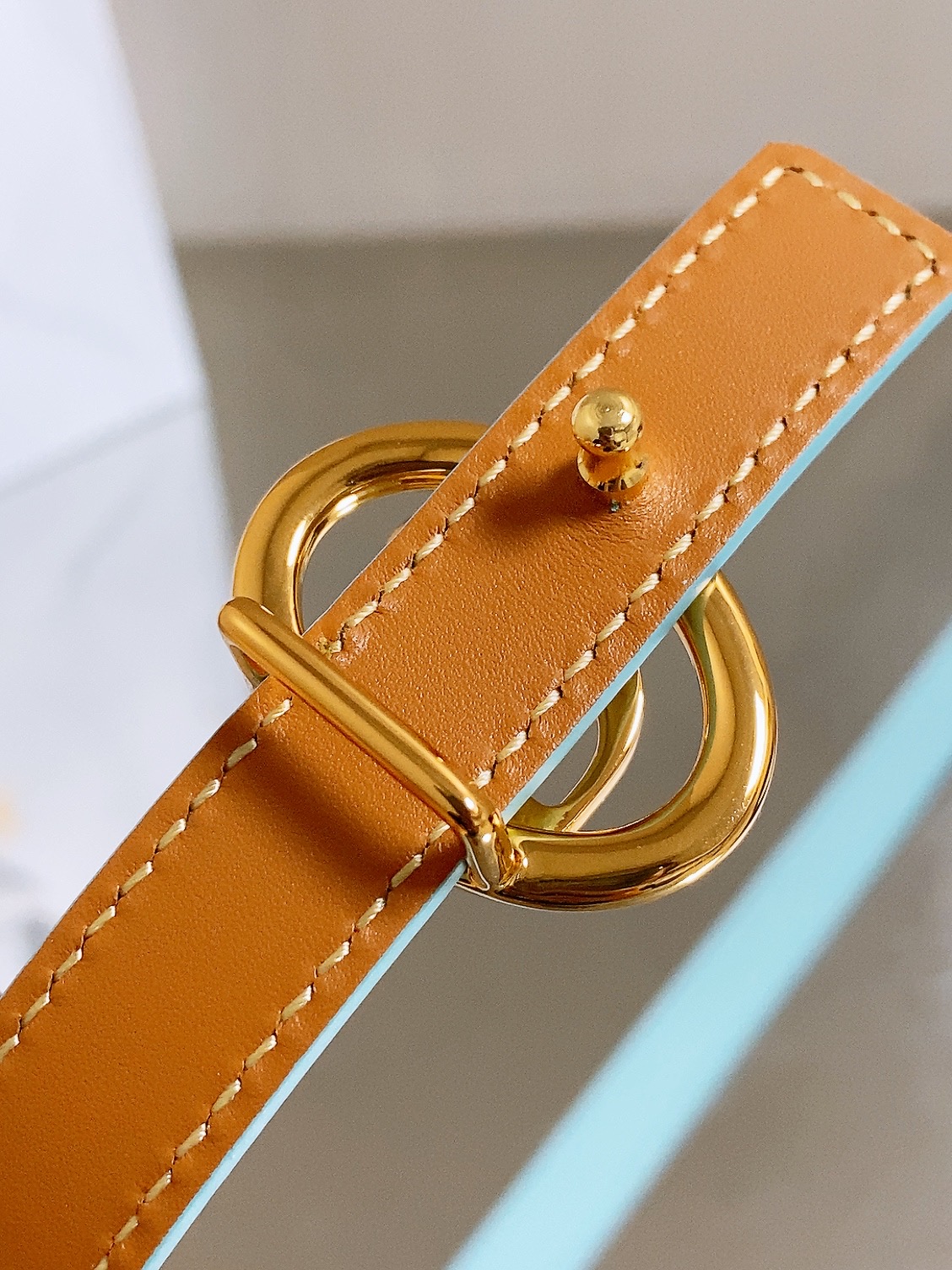 双面dior腰带 椭圆形扣子. 字母精致的镶有水钻 Reversible Dior Oblique Belt 进口光滑小